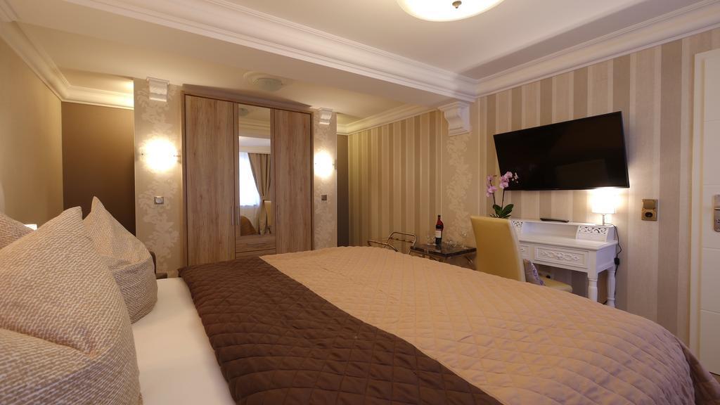 Querfurter Hof Hotel Bagian luar foto